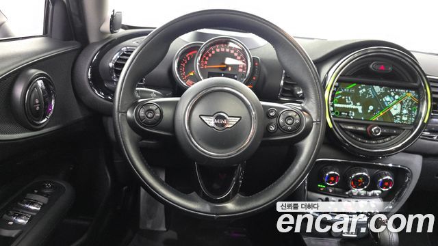 MINI Cooper Clubman High 2nd 2017 — фото 13