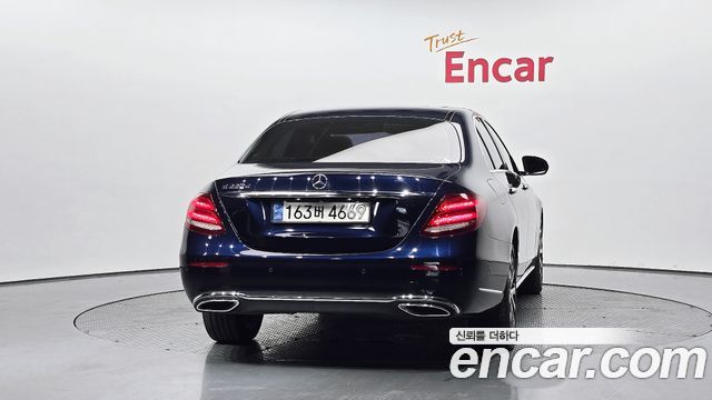 Mercedes-Benz E-Class (W213) E220d Exclusive 2019 — фото 4
