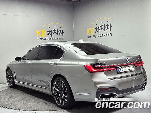 BMW 7 Series (G11) 745Le iPerformance M Sport 2021 — фото 6