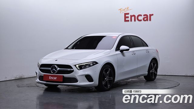 Mercedes-Benz A-Class (W177) A250 4MATIC Sedan 2020 — фото 1