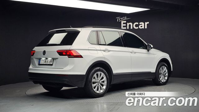 Volkswagen Tiguan (II) 2.0 TDI 2018 — фото 2