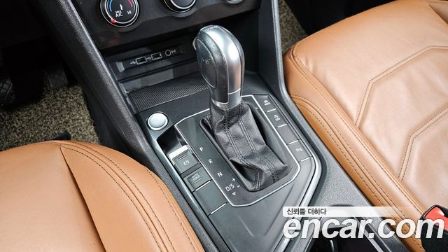 Volkswagen Tiguan (II) 2.0 TDI 2018 — фото 9