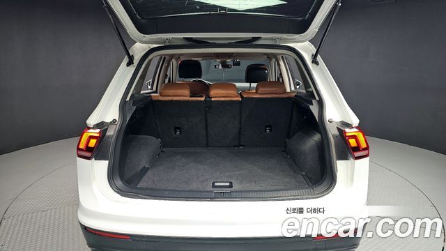 Volkswagen Tiguan (II) 2.0 TDI 2018 — фото 20