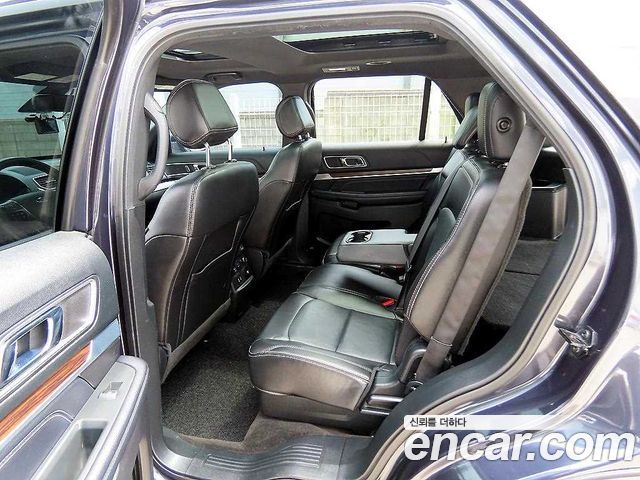 Ford Explorer 2.3 Limited 4WD 5th 2017 — фото 6