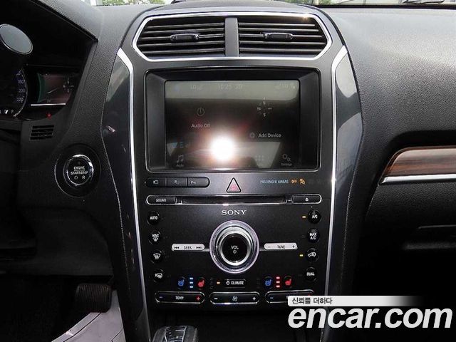 Ford Explorer 2.3 Limited 4WD 5th 2017 — фото 16