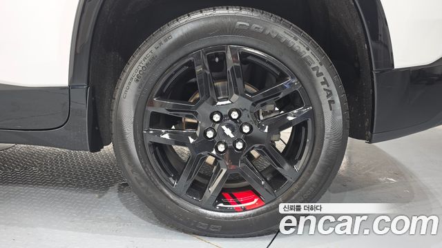 Chevrolet Traverse 3.6 AWD Redline 2020 — фото 21