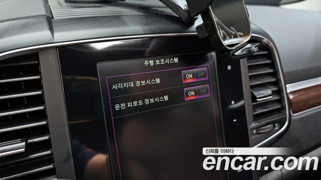 Renault Korea QM6 2.0 LPe RE Signature 2WD 2020 — фото 18