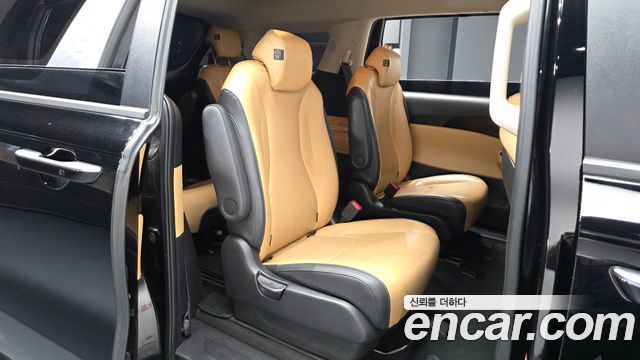 Kia Carnival (IV) Gasoline 9-Seater Prestige 2023 — фото 12