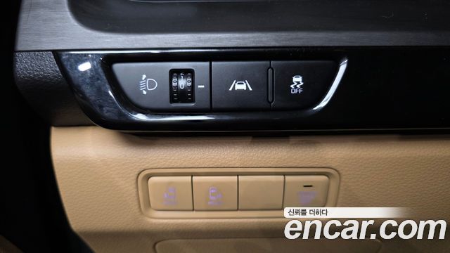 Kia Carnival (IV) Gasoline 9-Seater Prestige 2023 — фото 17