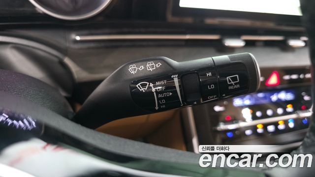 Kia Carnival (IV) Gasoline 9-Seater Prestige 2023 — фото 29