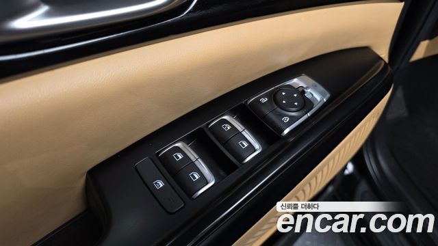 Kia Carnival (IV) Gasoline 9-Seater Prestige 2023 — фото 30