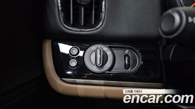 MINI Cooper SD Countryman ALL4 2nd 2020 — фото 16