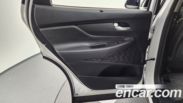 Hyundai Santa Fe Diesel 2.2 2WD Prestige Choice 2023 — фото 25