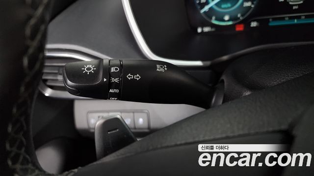 Hyundai Santa Fe Diesel 2.2 2WD Prestige Choice 2023 — фото 28