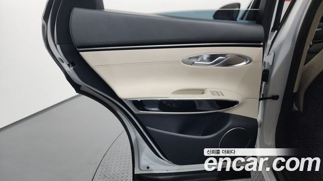 Genesis GV70 2.5T Gasoline AWD 2023 — фото 25
