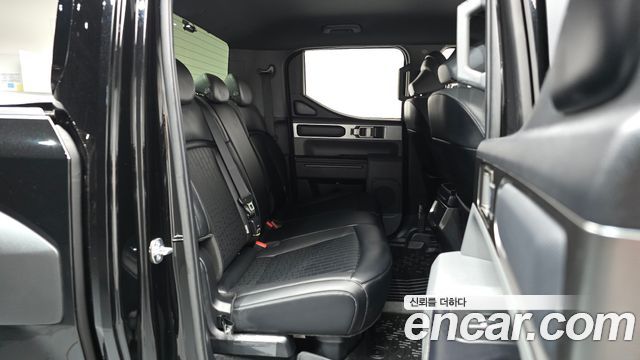 Kia Tasman 2.5T Gasoline 4WD Dynamic 2026 — фото 12