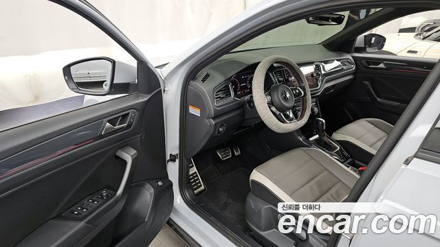 Volkswagen T-Roc 2.0 TDI Prestige 2021 — фото 10