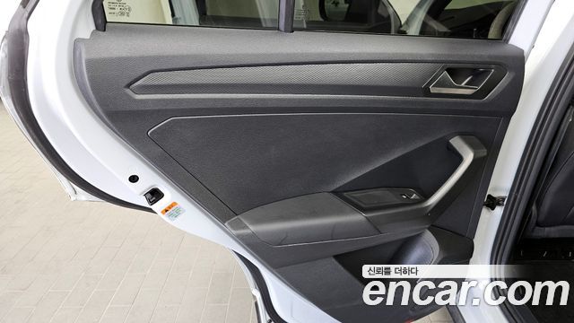 Volkswagen T-Roc 2.0 TDI Prestige 2021 — фото 25