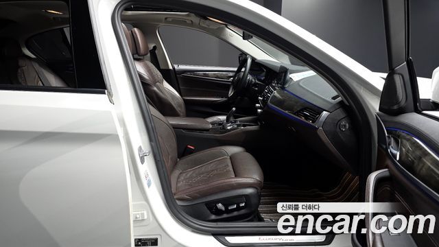 BMW 5 Series (G30) 530d Luxury Plus 2018 — фото 15