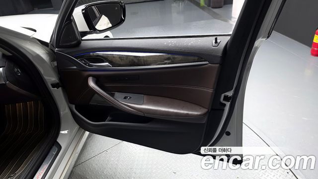 BMW 5 Series (G30) 530d Luxury Plus 2018 — фото 30