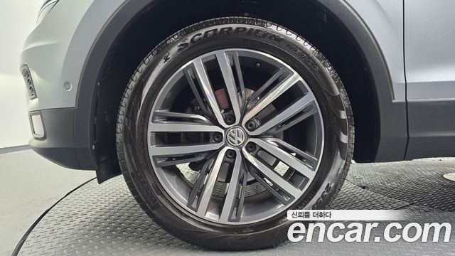 Volkswagen Tiguan Allspace 2.0 TDI Prestige 2020 — фото 5