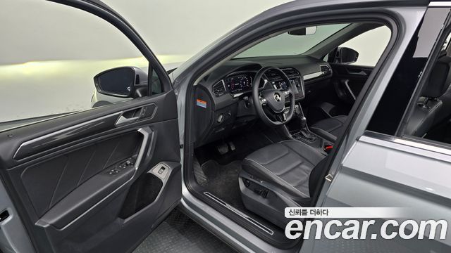 Volkswagen Tiguan Allspace 2.0 TDI Prestige 2020 — фото 11