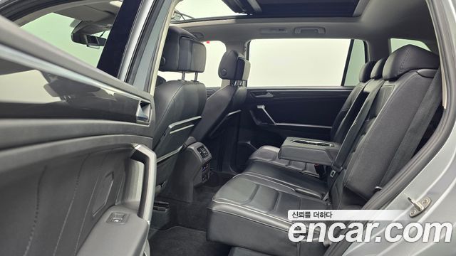 Volkswagen Tiguan Allspace 2.0 TDI Prestige 2020 — фото 12