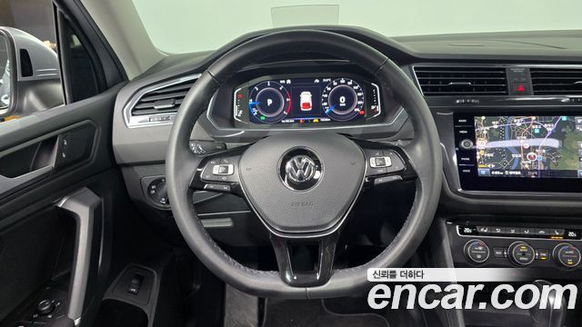 Volkswagen Tiguan Allspace 2.0 TDI Prestige 2020 — фото 13