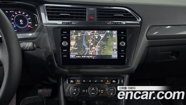 Volkswagen Tiguan Allspace 2.0 TDI Prestige 2020 — фото 15