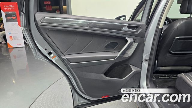 Volkswagen Tiguan Allspace 2.0 TDI Prestige 2020 — фото 25