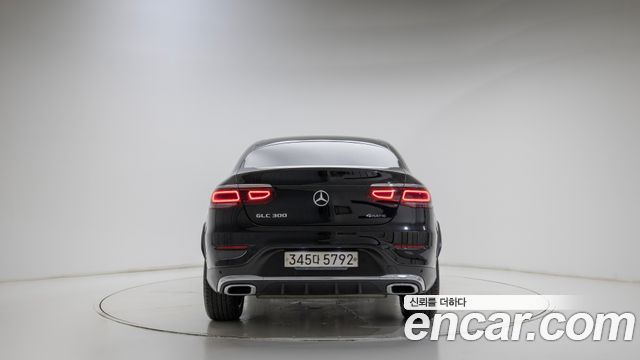 Mercedes-Benz GLC-Class (X253) GCL300 4MATIC Coupe 2023 — фото 4
