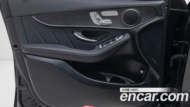 Mercedes-Benz GLC-Class (X253) GCL300 4MATIC Coupe 2023 — фото 16