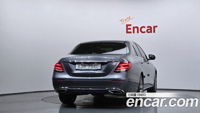 Mercedes-Benz E-Class (W213) E300 4MATIC Avnatgarde 2019 — фото 4