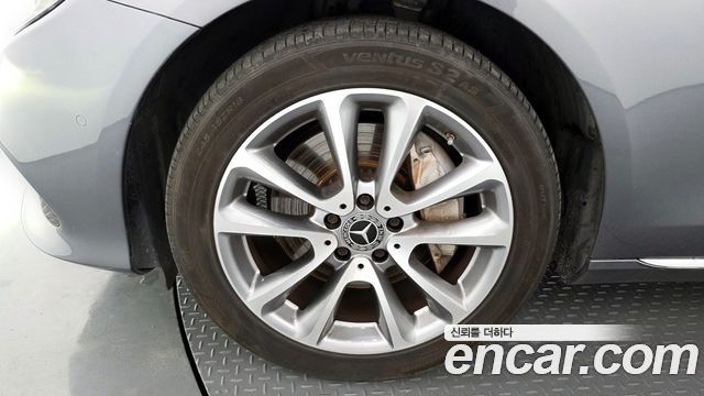 Mercedes-Benz E-Class (W213) E300 4MATIC Avnatgarde 2019 — фото 5