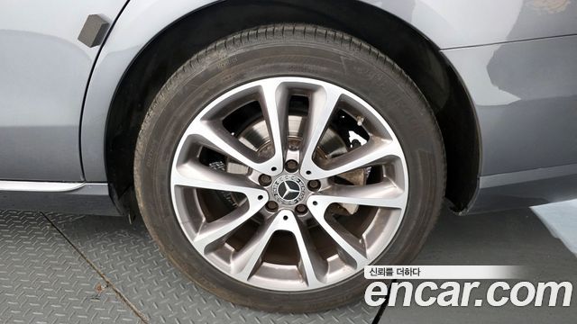 Mercedes-Benz E-Class (W213) E300 4MATIC Avnatgarde 2019 — фото 21