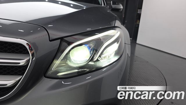 Mercedes-Benz E-Class (W213) E300 4MATIC Avnatgarde 2019 — фото 22