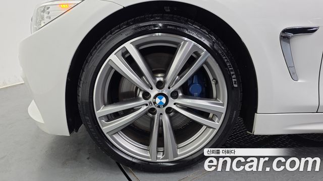 BMW 4 Series (F32) 428i M Sport Convertible 2015 — фото 5