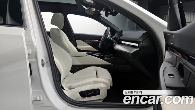 BMW 5 Series (G60) 520i M Sport 2025 — фото 32