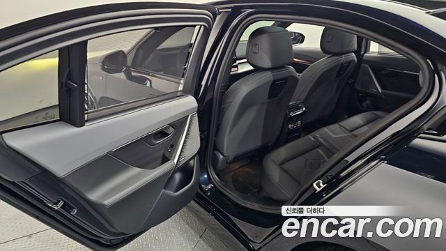 BMW 5 Series (G60) 530i xDrive M Sport 2025 — фото 24
