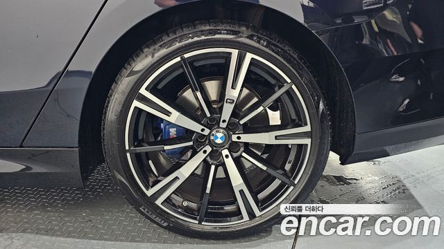 BMW 5 Series (G60) 530i xDrive M Sport 2025 — фото 27
