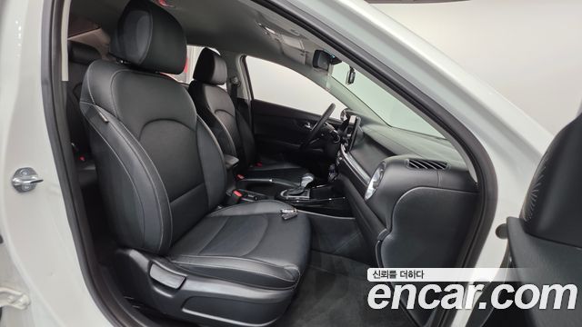 Kia K3 (II) 1.6 Prestige 2023 — фото 10