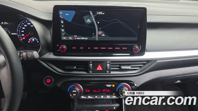 Kia K3 (II) 1.6 Prestige 2023 — фото 15