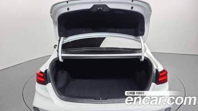 Kia K3 (II) 1.6 Prestige 2023 — фото 20