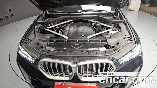 BMW X6 (G06) xDrive40i M Sport 2024 — фото 6