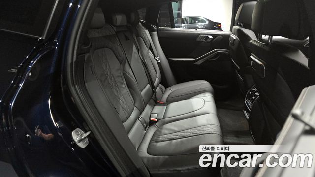 BMW X6 (G06) xDrive40i M Sport 2024 — фото 15
