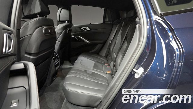 BMW X6 (G06) xDrive40i M Sport 2024 — фото 16