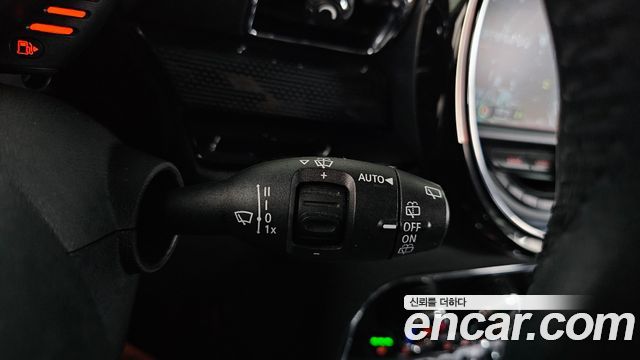 MINI Cooper D Clubman High 2nd 2016 — фото 17