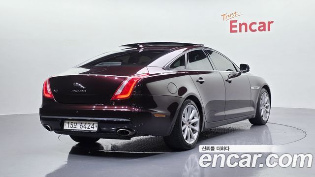 Jaguar XJ 3.0D Premium Luxury SWB X351 2018 — фото 2