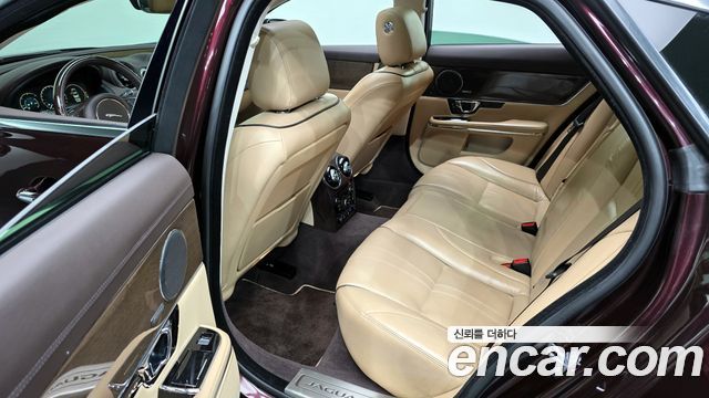 Jaguar XJ 3.0D Premium Luxury SWB X351 2018 — фото 12