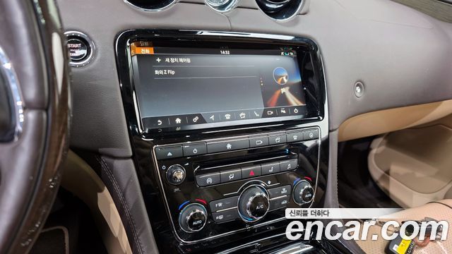 Jaguar XJ 3.0D Premium Luxury SWB X351 2018 — фото 14